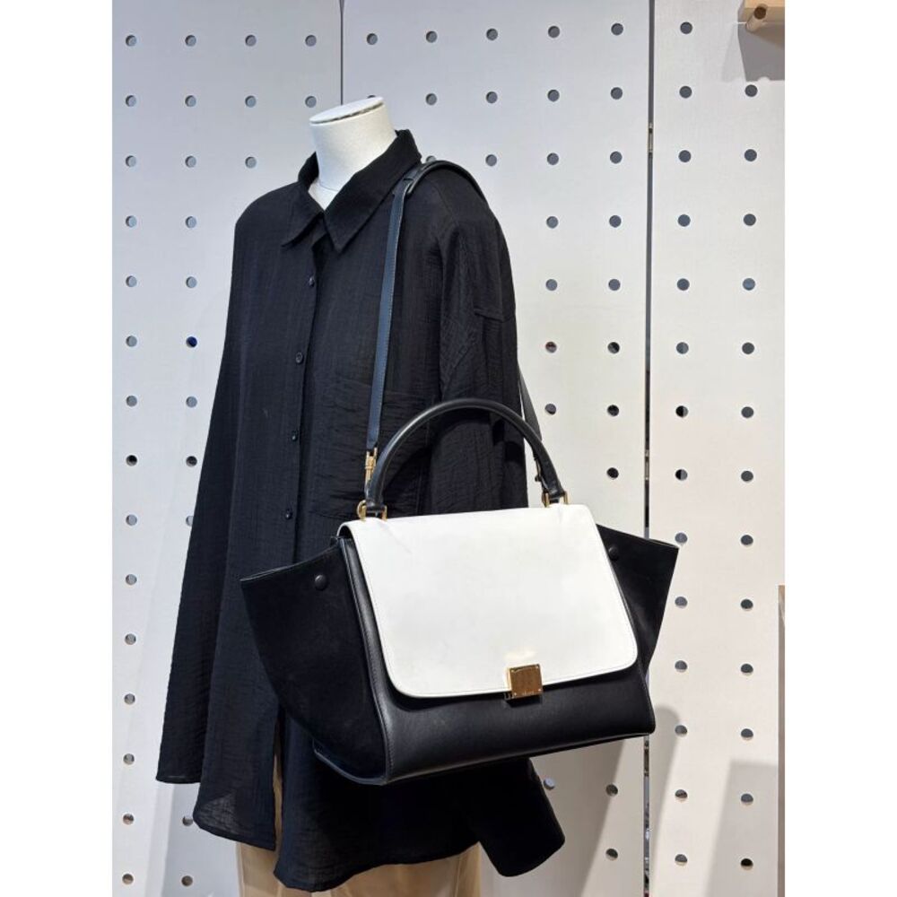 Celine Women Pre-Loved Bag Very Good Condition